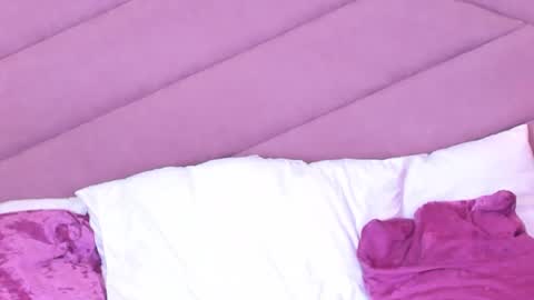 Snapshot of miaweiss chatting on 10/23/25, 09:57 MiaWeiss online show from 10/23/25, 09:57