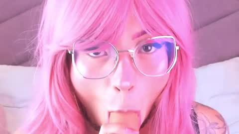 Snapshot of miaweiss chatting on 03/24/26, 08:58 MiaWeiss online show from 03/24/26, 08:58