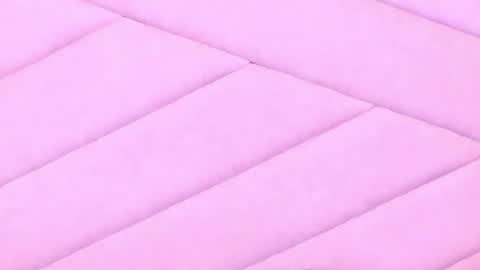 Snapshot of miaweiss chatting on 04/06/26, 10:11 MiaWeiss online show from 04/06/26, 10:11