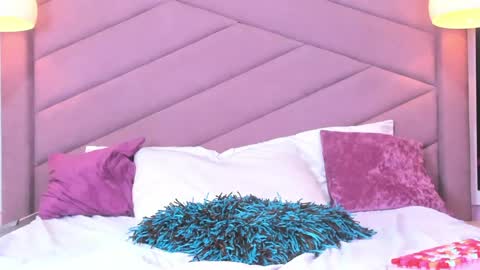 Snapshot of miaweiss chatting on 04/16/26, 10:12 MiaWeiss online show from 04/16/26, 10:12