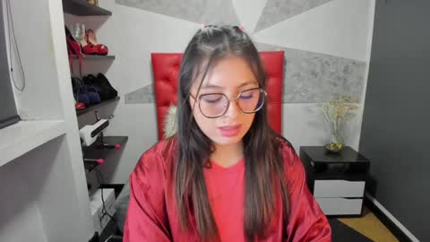 Snapshot of miawils_ chatting on 12/02/24, 10:34 M I A W I L S online show from 12/02/24, 10:34