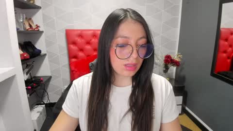 Snapshot of miawils_ chatting on 01/27/25, 11:00 M I A W I L S online show from 01/27/25, 11:00