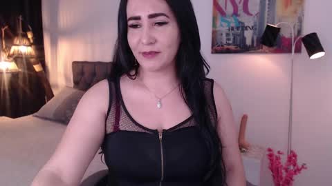 Mia Wilson online show from 01/11/25, 03:23