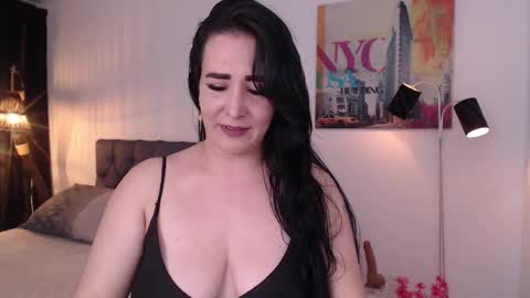 Mia Wilson online show from 01/17/25, 05:42