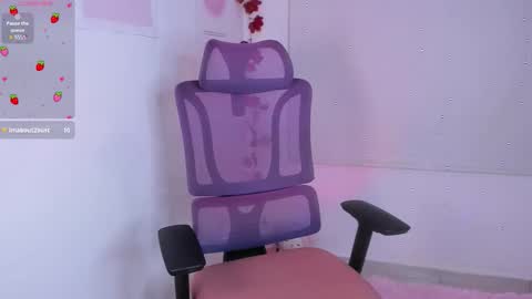 Snapshot of miawilsson_ chatting on 11/14/25, 12:42 Mia Wilsson online show from 11/14/25, 12:42