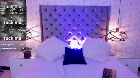 Mia winx  online show from 12/13/24, 04:33