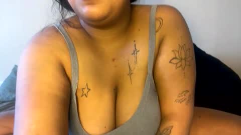 Snapshot of miaya8k chatting on 10/31/25, 06:42 Princessmya online show from 10/31/25, 06:42