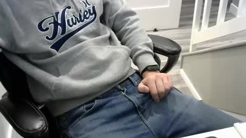 Snapshot of mic6969mic chatting on 02/18/25, 01:11 mic6969mic online show from 02/18/25, 01:11