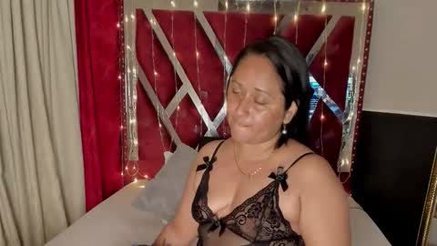 Snapshot of micaelahott_ chatting on 01/11/26, 03:11 micaelahott_ online show from 01/11/26, 03:11