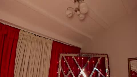 Snapshot of micaelahott_ chatting on 01/13/26, 02:39 micaelahott_ online show from 01/13/26, 02:39