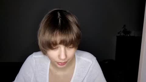 Snapshot of micasulejmanovski chatting on 12/01/25, 05:18 Luna online show from 12/01/25, 05:18