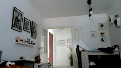 Snapshot of mich6921 chatting on 07/14/26, 05:18 MILO MIAMI online show from 07/14/26, 05:18