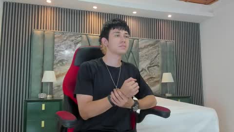 Michael online show from 10/05/25, 01:31