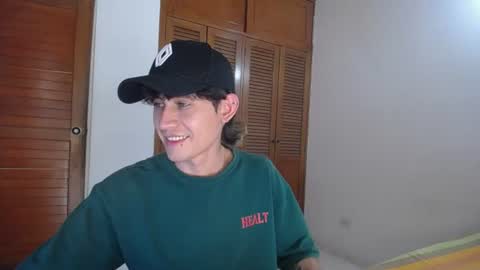 Snapshot of michaeel_blue chatting on 06/16/26, 08:22 Michael online show from 06/16/26, 08:22