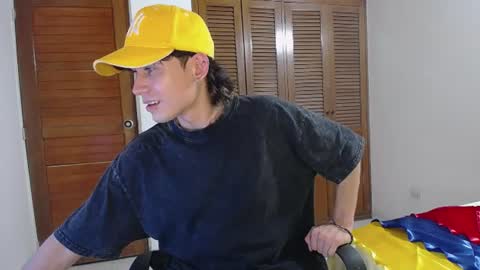 Snapshot of michaeel_blue chatting on 06/24/26, 12:53 Michael online show from 06/24/26, 12:53
