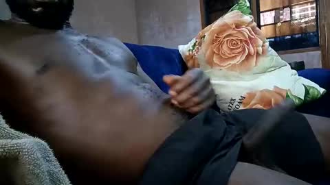 Snapshot of michael907410 chatting on 12/16/25, 12:54 michael907410 online show from 12/16/25, 12:54