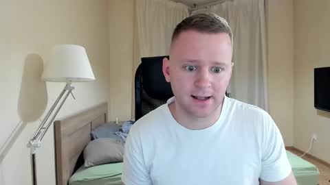 Snapshot of michael_birkin chatting on 12/15/24, 06:04 Michael Birkin online show from 12/15/24, 06:04