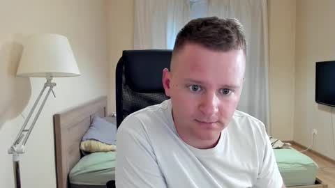 Snapshot of michael_birkin chatting on 02/28/25, 03:04 Michael Birkin online show from 02/28/25, 03:04