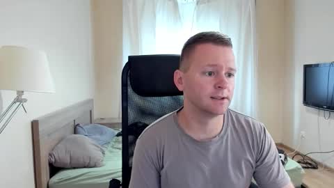 Snapshot of michael_birkin chatting on 09/11/25, 04:23 Michael Birkin online show from 09/11/25, 04:23