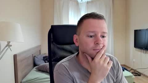 Snapshot of michael_birkin chatting on 09/13/25, 04:12 Michael Birkin online show from 09/13/25, 04:12