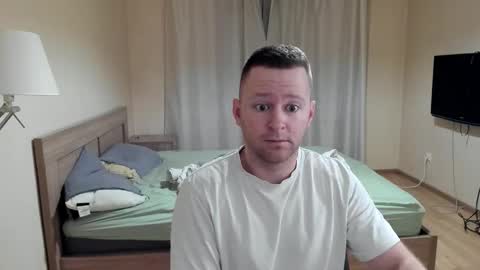 Snapshot of michael_birkin chatting on 12/21/25, 03:57 Michael Birkin online show from 12/21/25, 03:57