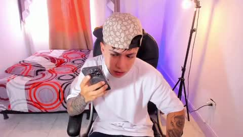 Snapshot of michael_boy88_ chatting on 05/22/26, 03:50 Michael Boy online show from 05/22/26, 03:50