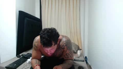 Snapshot of michael_daviss1 chatting on 05/20/26, 12:06 Michael Daviss online show from 05/20/26, 12:06