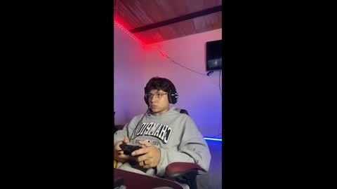 Snapshot of michael_kendall0 chatting on 02/03/25, 10:54 michael independent model online show from 02/03/25, 10:54