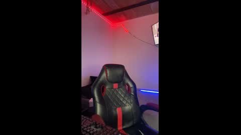 Snapshot of michael_kendall0 chatting on 02/23/25, 09:59 michael independent model online show from 02/23/25, 09:59