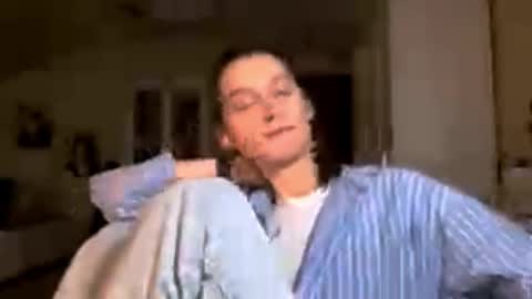 Emily online show from 11/20/25, 02:39