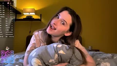Emily online show from 05/08/26, 04:23