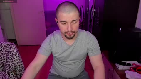 Snapshot of michael_wolfborn chatting on 04/20/26, 02:20 Michael online show from 04/20/26, 02:20