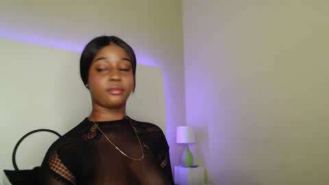 Snapshot of michaelacox chatting on 09/15/25, 12:27 Michel online show from 09/15/25, 12:27