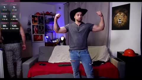 Snapshot of michaelbradley_for_u chatting on 11/30/25, 07:51 michaelbradley_for_u online show from 11/30/25, 07:51