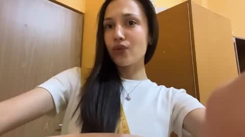 Snapshot of michaeleanidi chatting on 06/12/26, 08:19 Milana online show from 06/12/26, 08:19