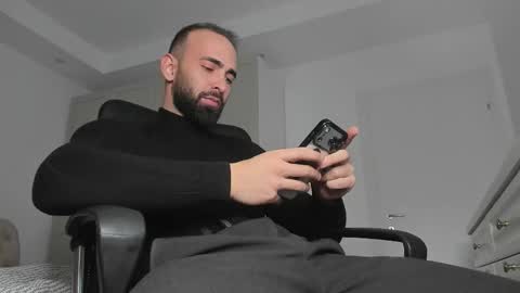 Snapshot of michaelevansx chatting on 02/08/26, 08:34 MichaelEvansx online show from 02/08/26, 08:34