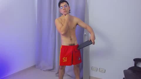 Snapshot of michaelferrel chatting on 11/21/25, 01:54 Mike online show from 11/21/25, 01:54