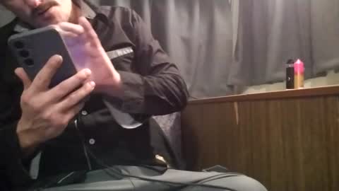 Snapshot of michaelgriley1982 chatting on 08/05/26, 10:51 Guyngirl online show from 08/05/26, 10:51