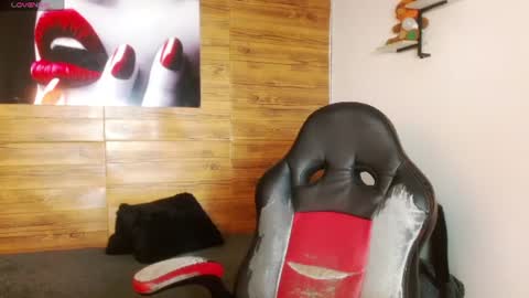 Snapshot of michaelkoiv chatting on 06/11/26, 12:25 michaelkoiv online show from 06/11/26, 12:25