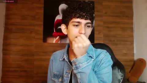 Snapshot of michaelkoiv chatting on 06/17/26, 12:29 michaelkoiv online show from 06/17/26, 12:29