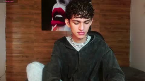 Snapshot of michaelkoiv chatting on 06/19/26, 12:31 michaelkoiv online show from 06/19/26, 12:31