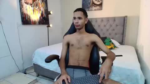 michaell_bellk_ online show from 11/09/25, 06:28