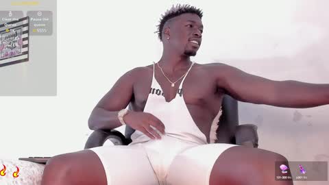 Snapshot of michaell_james chatting on 01/28/25, 08:47 Michaell online show from 01/28/25, 08:47