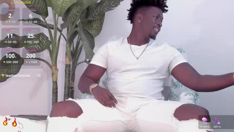 Snapshot of michaell_james chatting on 10/25/25, 07:41 Michaell online show from 10/25/25, 07:41