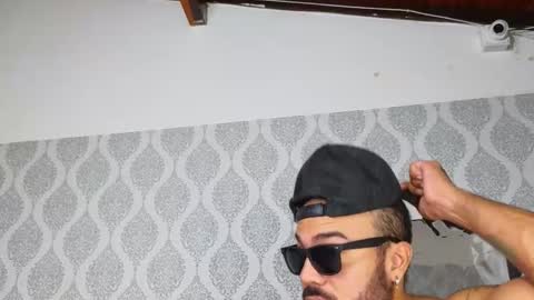 Michaell online show from 02/11/25, 07:54