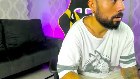Snapshot of michaell_twink chatting on 03/15/26, 01:33 Michaell online show from 03/15/26, 01:33