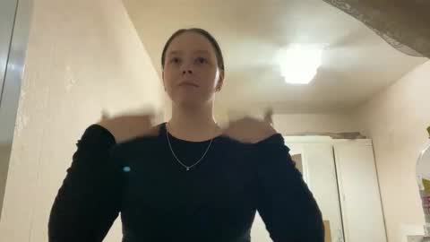 Snapshot of michaellacognata chatting on 12/21/25, 03:30 Michaell online show from 12/21/25, 03:30