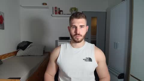 Snapshot of michaelos11 chatting on 03/29/26, 04:29 michaelos11 online show from 03/29/26, 04:29