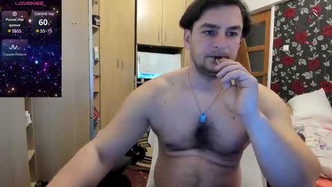 Snapshot of michaelragnar90 chatting on 12/28/24, 08:58 michaelragnar90 online show from 12/28/24, 08:58