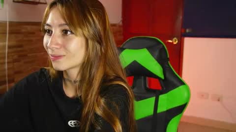 Snapshot of michaelwalkerr chatting on 03/19/26, 11:09 Michael Walkerr online show from 03/19/26, 11:09